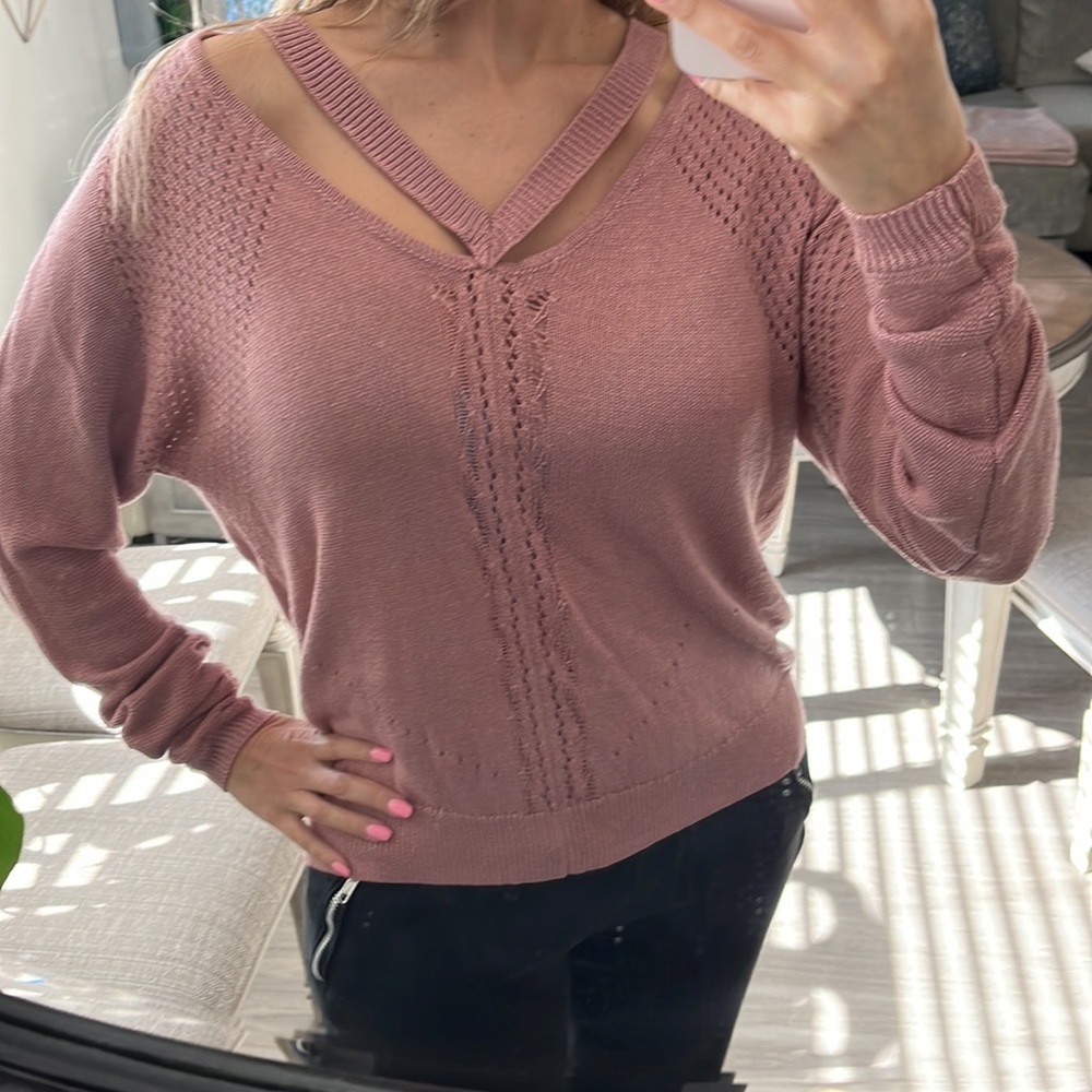 New York and Company Mauve sweater size L great condition!